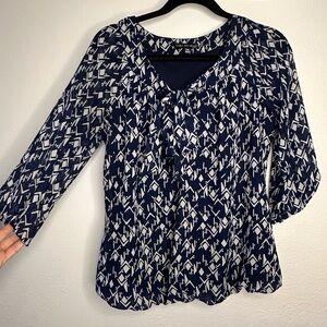 Sara Michelle Geometric Navy and White Blouse